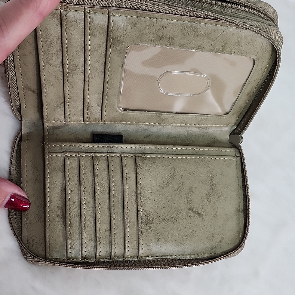 Buxton Tan Marbled Leather Wallet - Picture 7 of 10